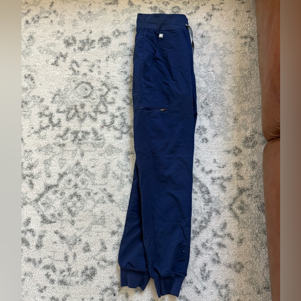 Figs scrub pants navy